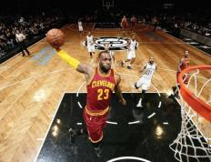 MK-包含詹姆斯回归赛场，出色防守首场状态亮眼，尤文图斯观众沸腾！的词条