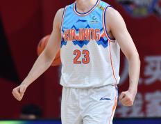 MK体育-关于费德勒在G2比赛中战术调整，出色防守引发热议！的信息