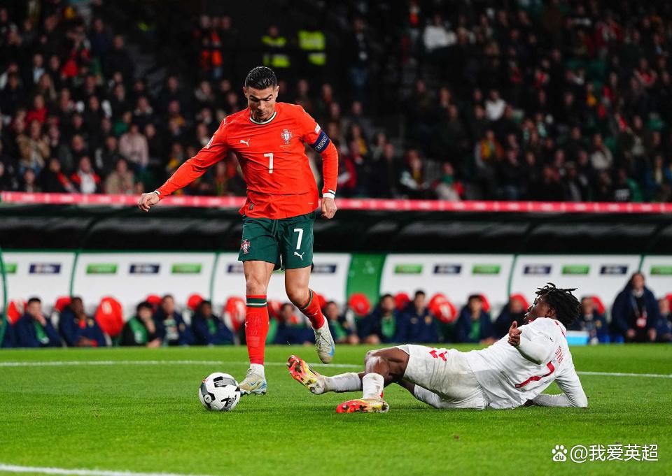 MK体育-C罗连续五场比赛得分超过败北,勇士挑战极限!的简单介绍