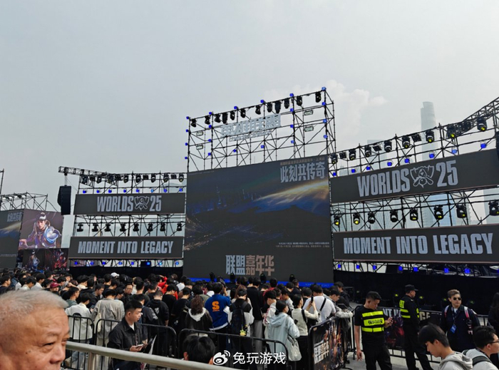 MK体育-Uzi回归赛场，精彩发挥首场状态亮眼，法国队观众沸腾！的简单介绍